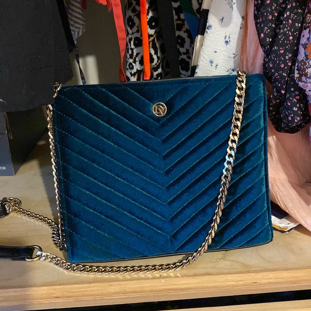 La diva shoulder bag
